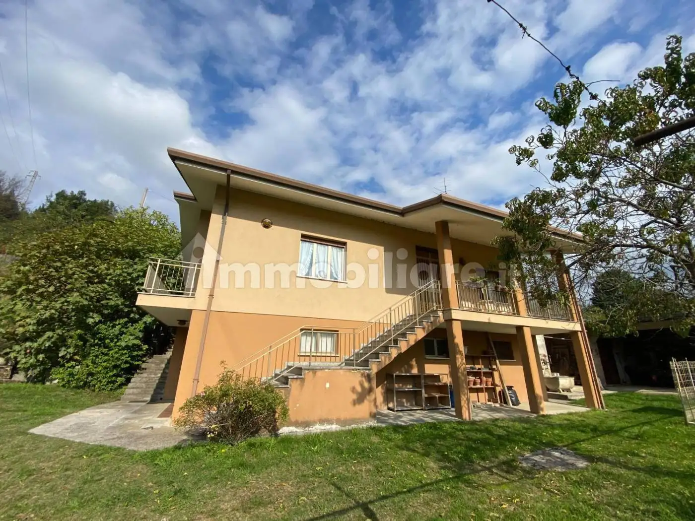 Villa in vendita a Buja