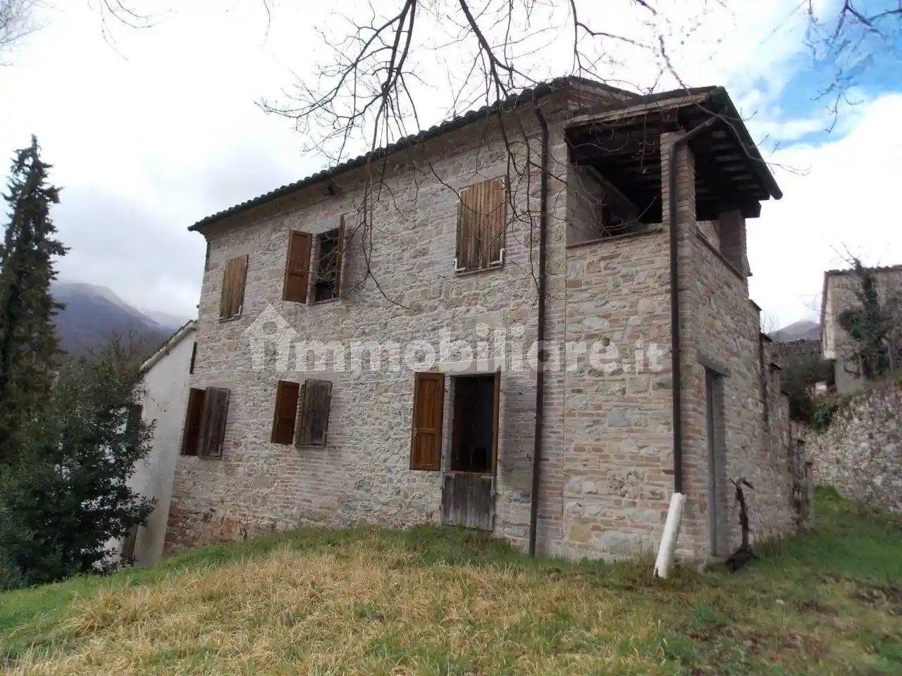 Rustico - Casale in vendita a Sarnano