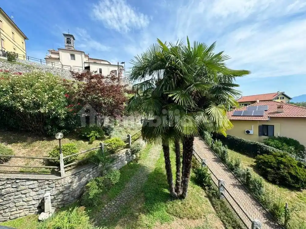 Villetta a schiera in vendita a Nebbiuno