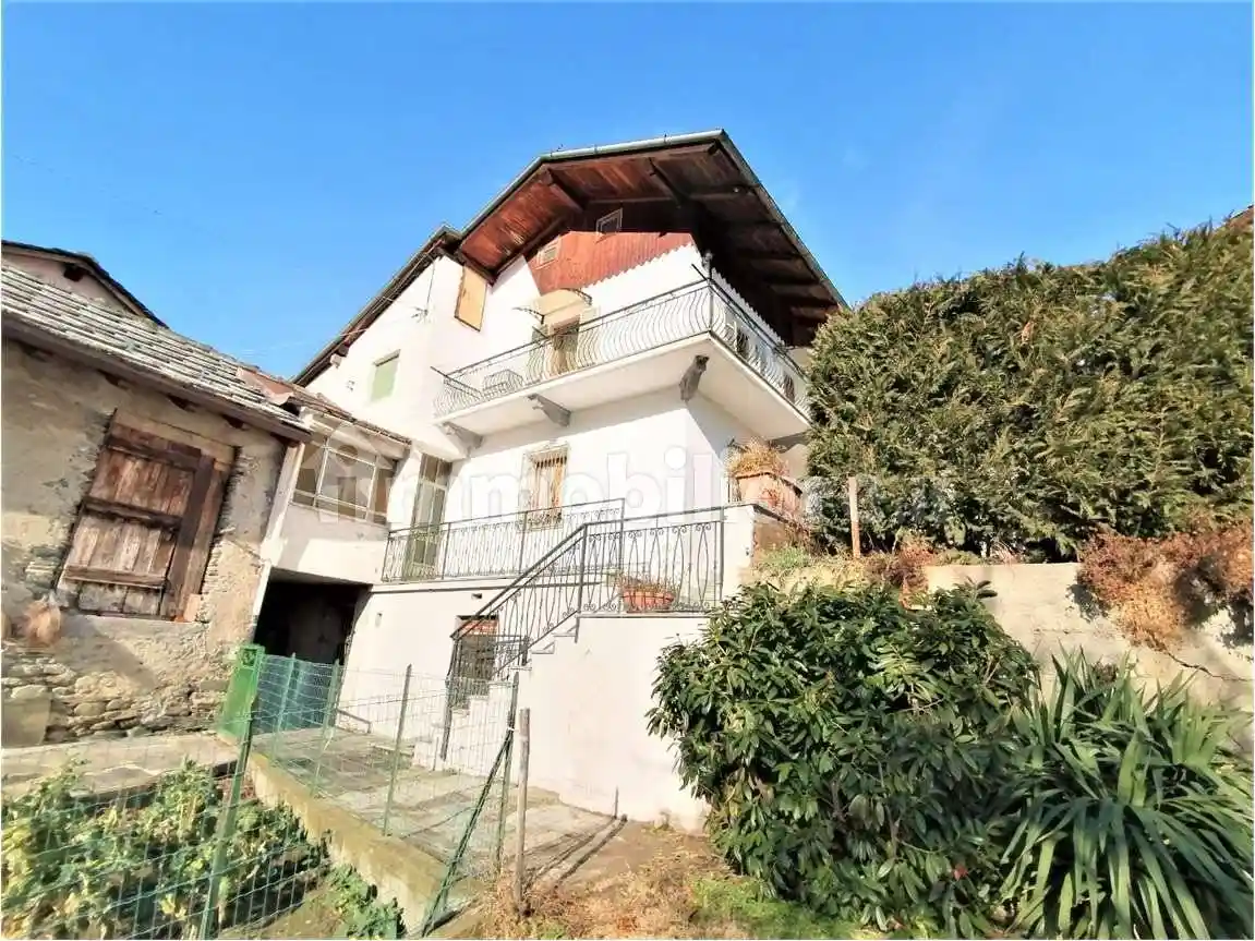 Villa in vendita a Nus