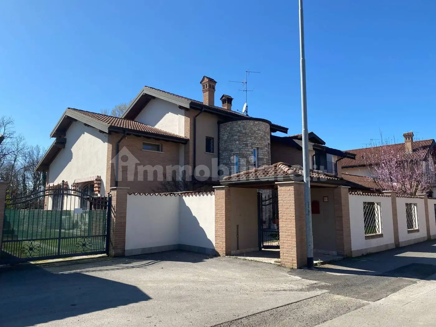 Villa in vendita a Comazzo