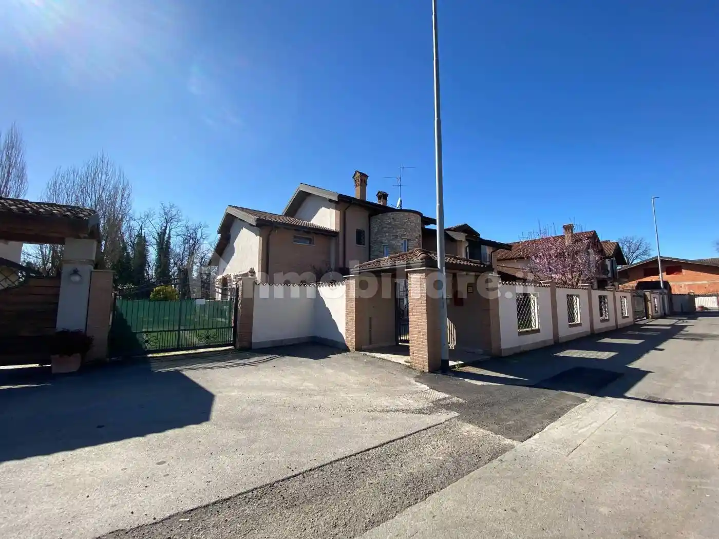 Villa unifamiliare via Enrico Berlinguer, Centro, Comazzo - foto 2