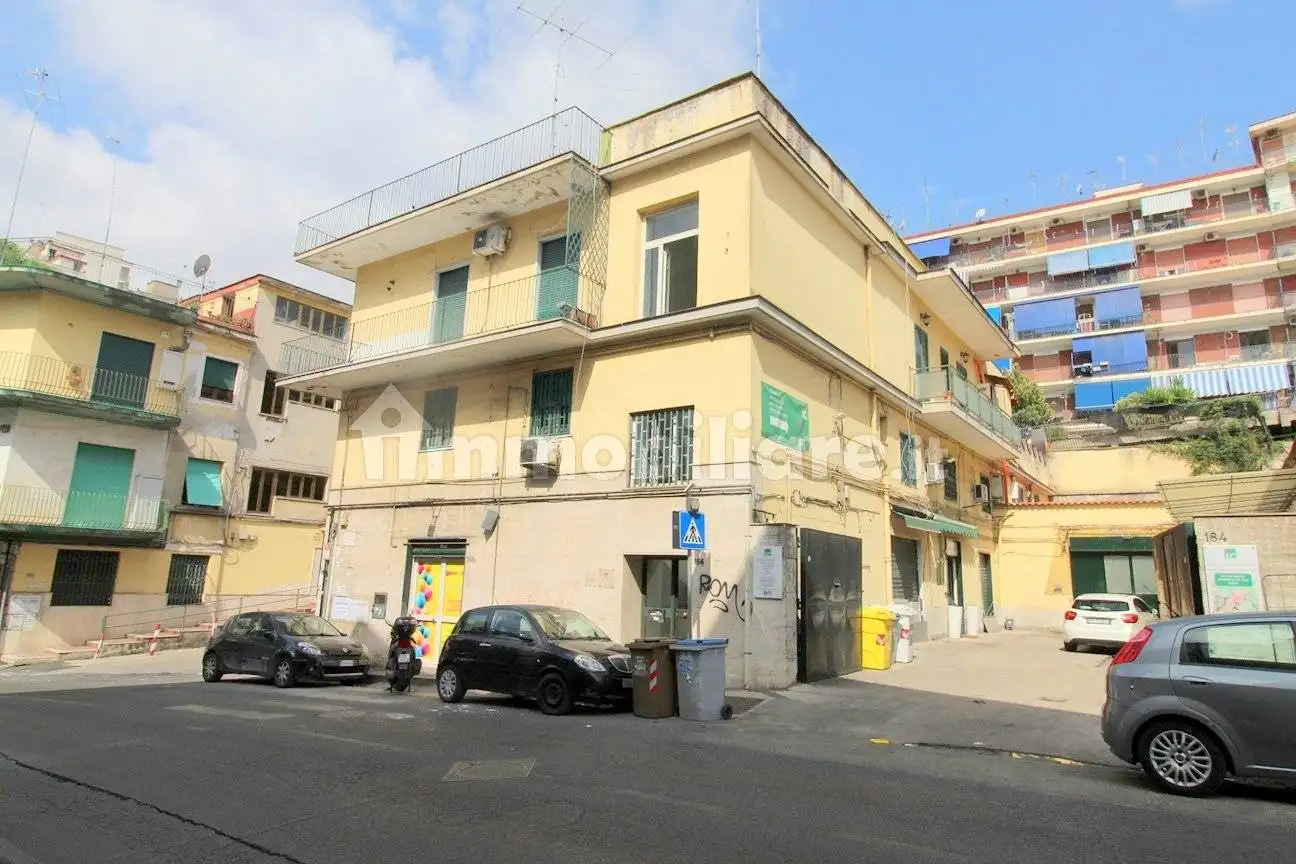 Appartamento in vendita a Napoli