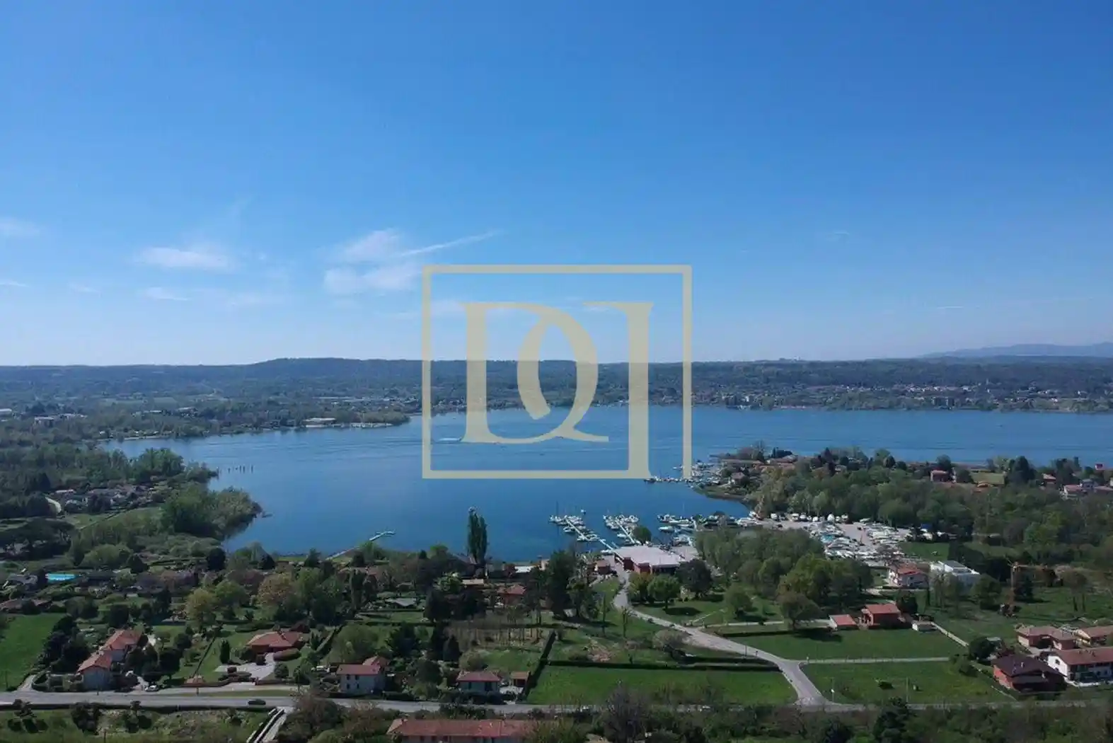 Villa in vendita a Sesto Calende