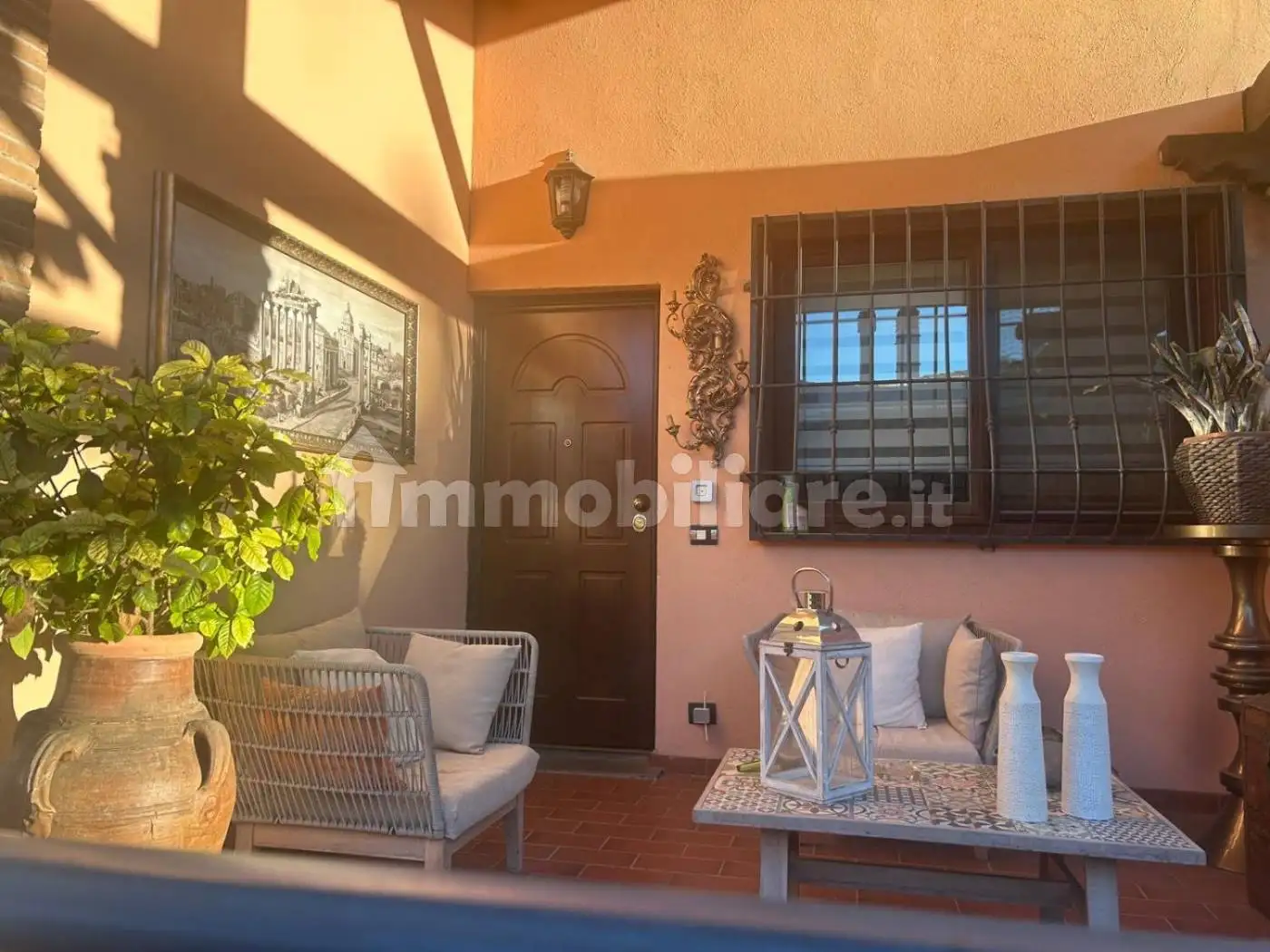 Villa plurifamiliare in vendita a Roma