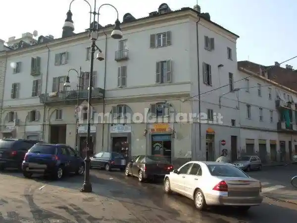 Palazzo - Edificio in vendita a Torino