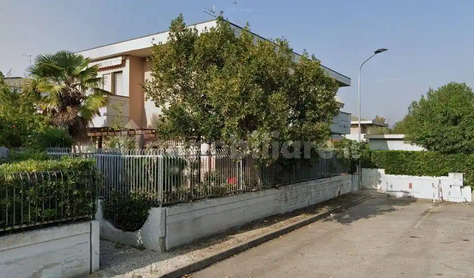 Villa plurifamiliare via Figlie della Sapienza 28a, Silvi Marina, Silvi - foto 2