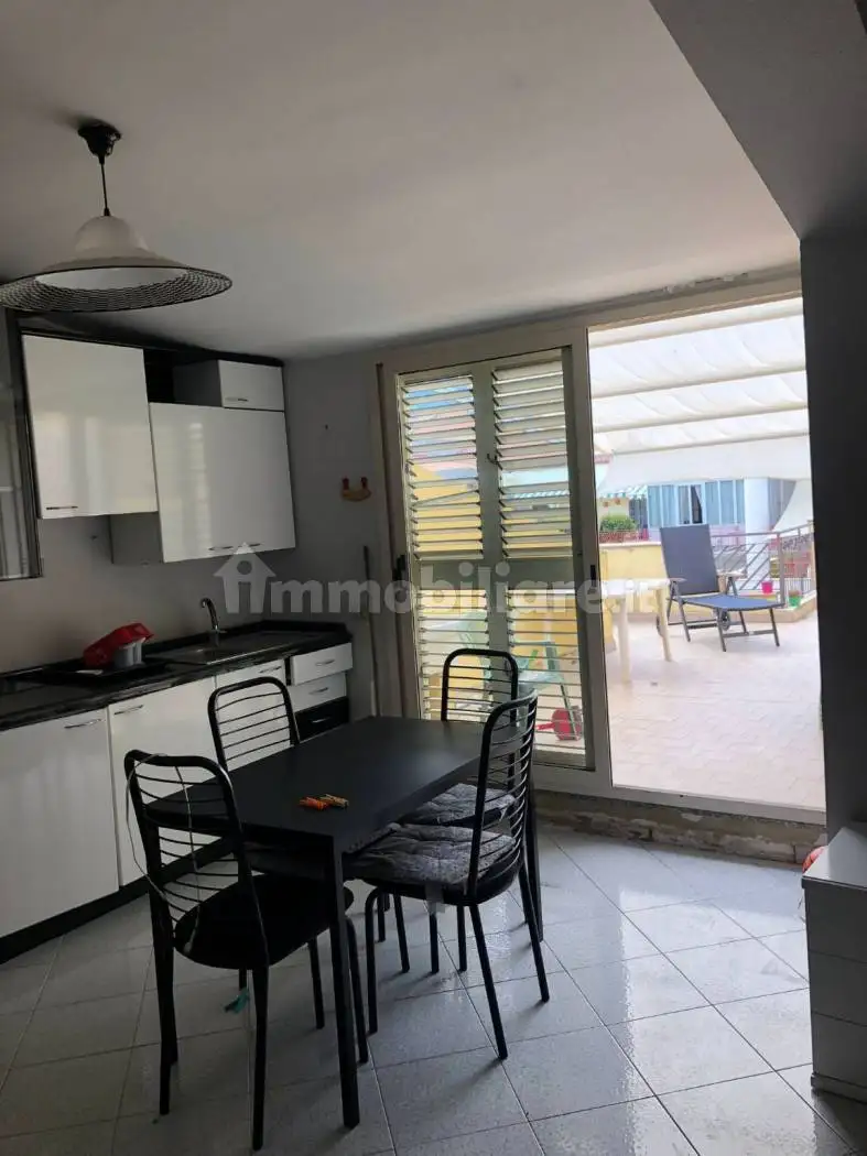 Appartamento in affitto a Roccalumera