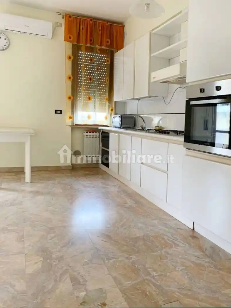 Trilocale via Venezia 6, Silvi Marina, Silvi - foto 2