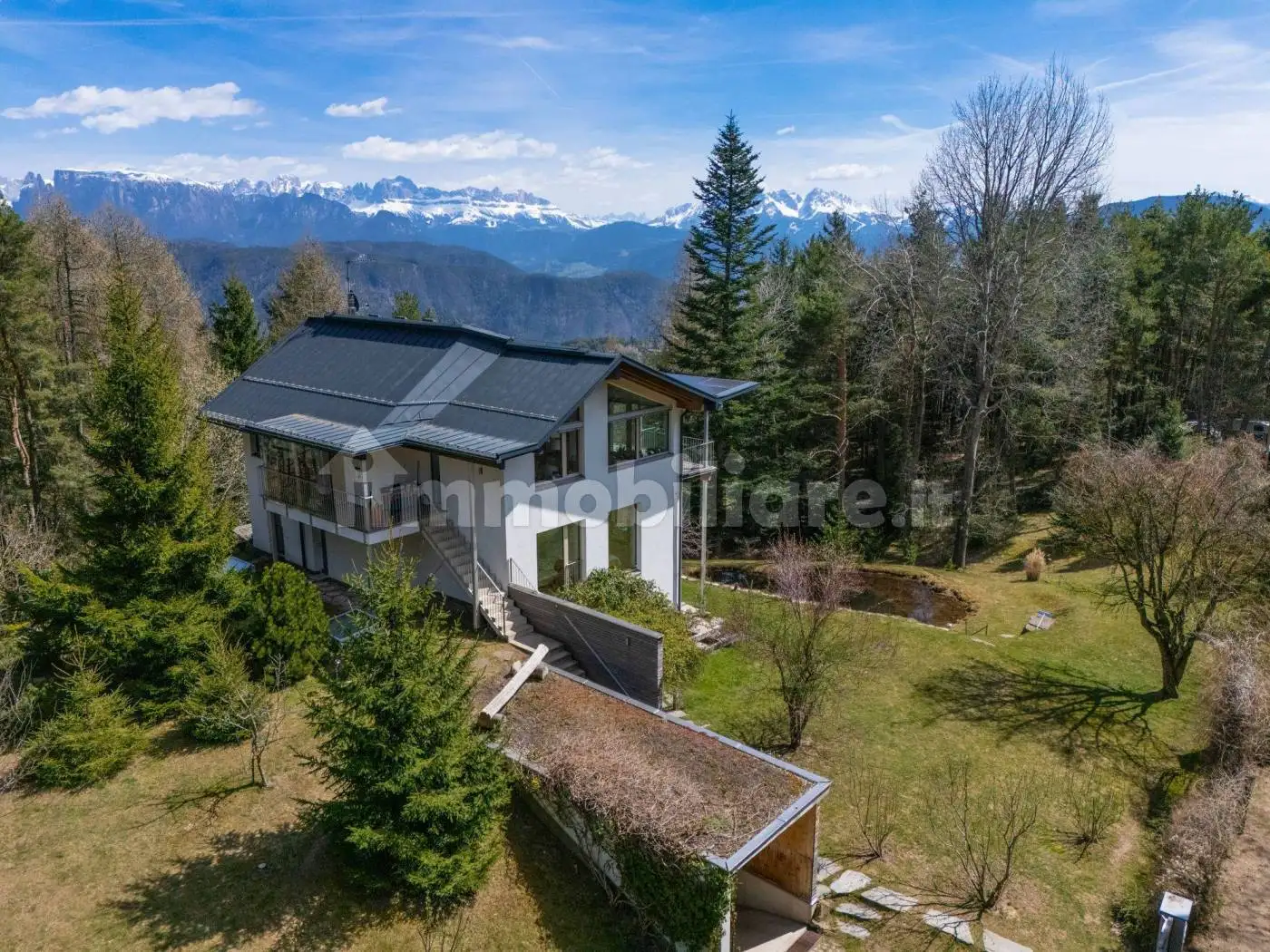 Villa in vendita a San Genesio Atesino