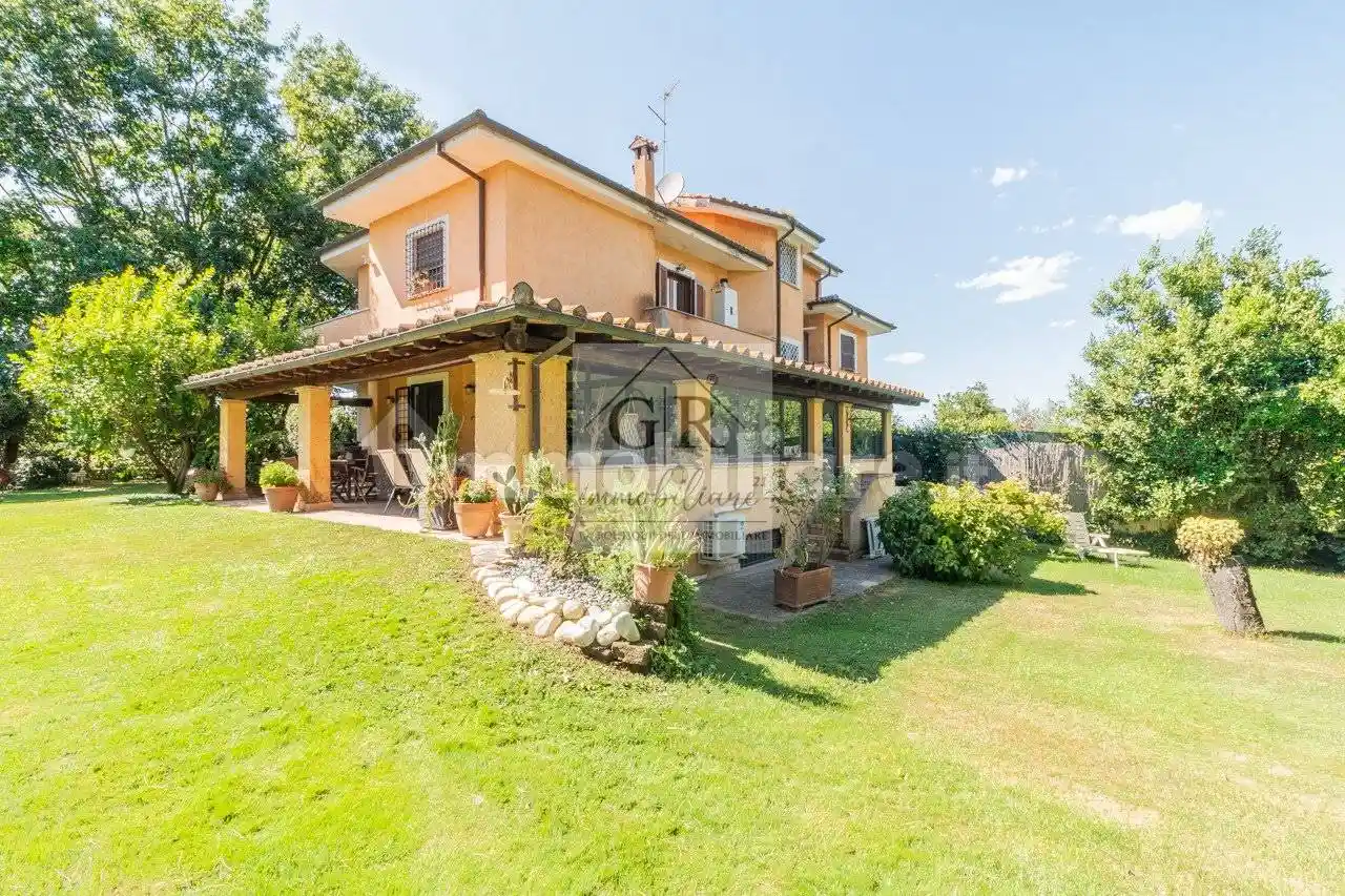 Villa in vendita a Formello