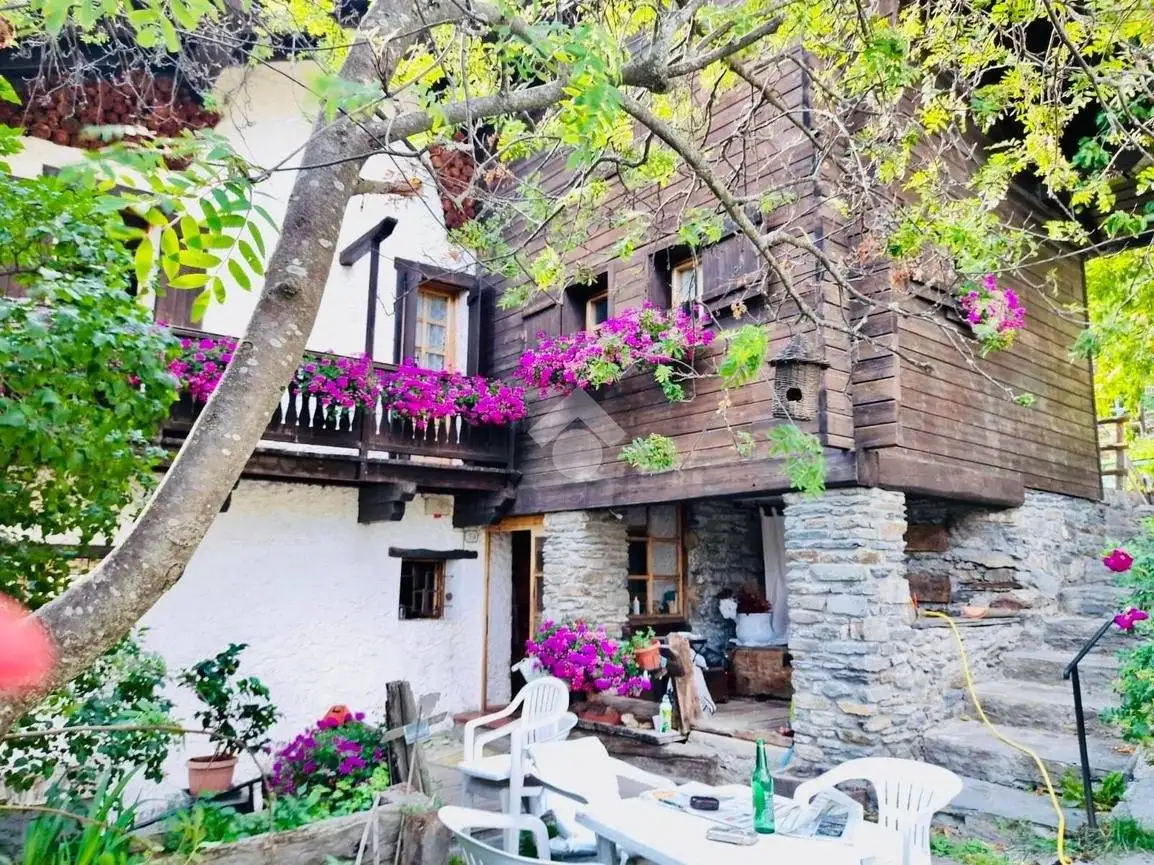 Casa indipendente in vendita a Saint-Oyen