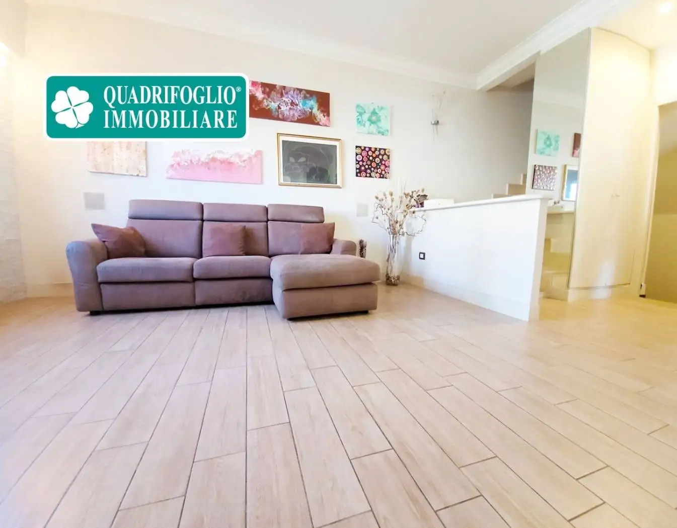 Villa plurifamiliare in vendita a Roma