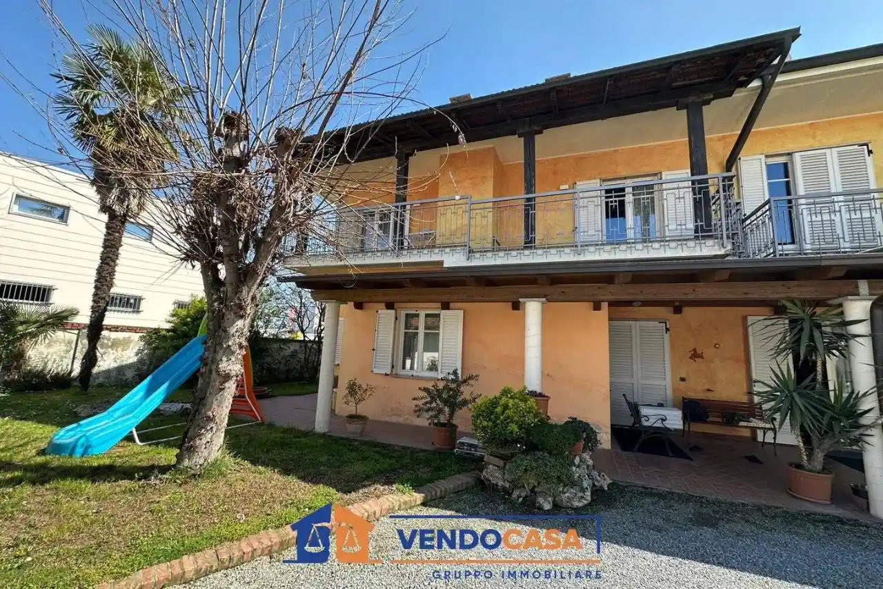 Villa in vendita a Cherasco