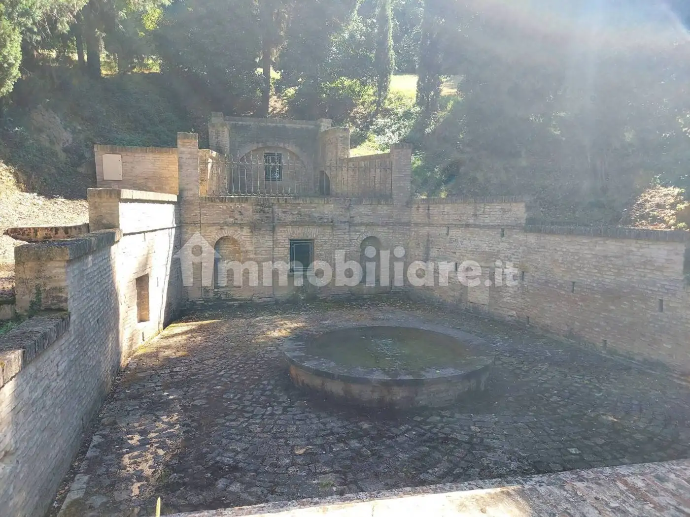 Villa in vendita a Vallefoglia