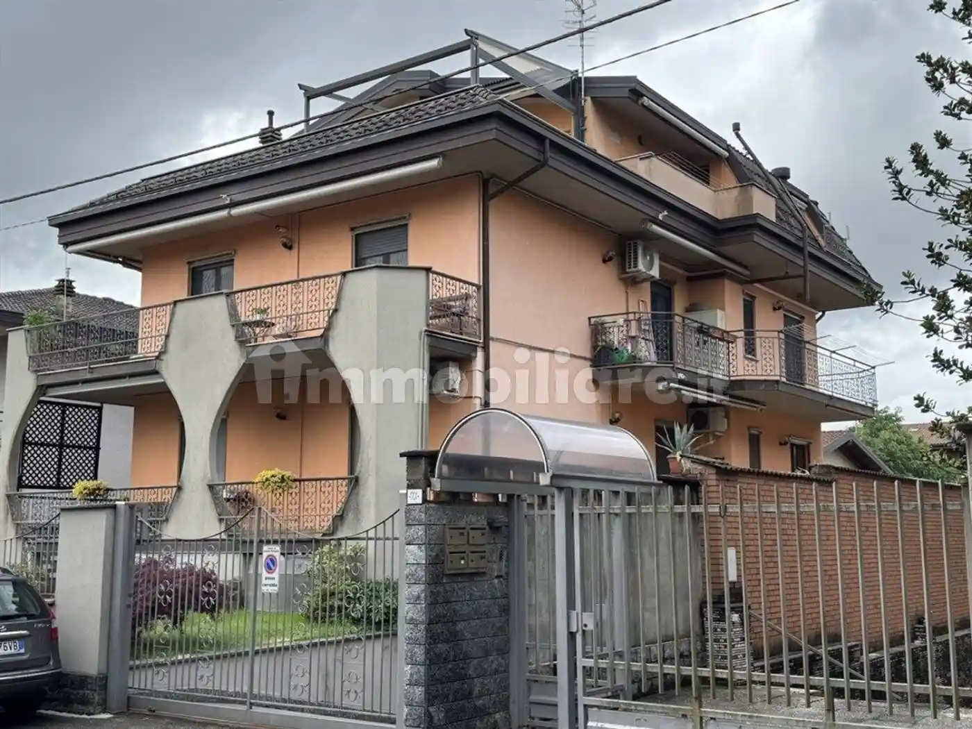 Appartamento in vendita a Caronno Pertusella