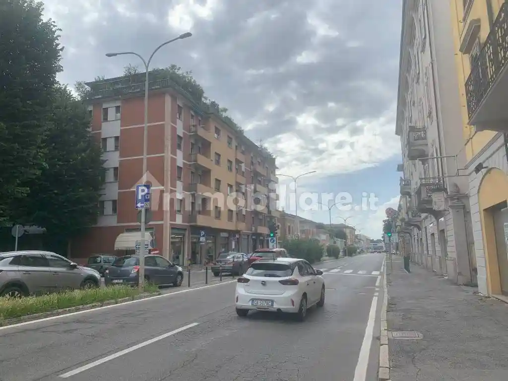Palazzo - Edificio in vendita a Cremona