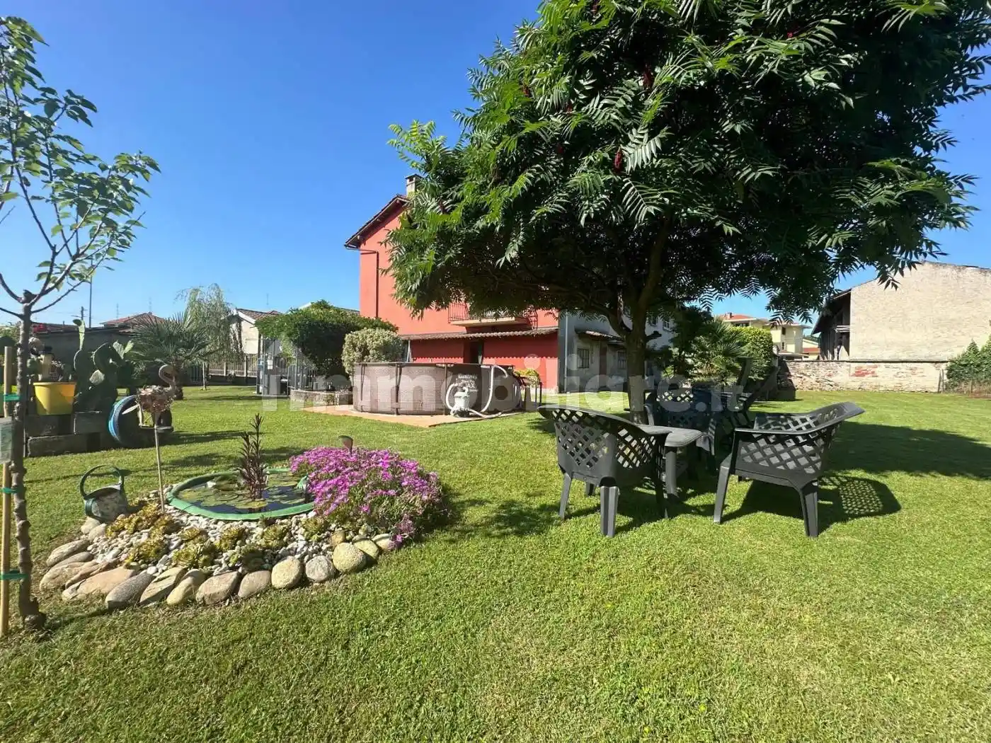 Rustico - Casale in vendita a Oleggio