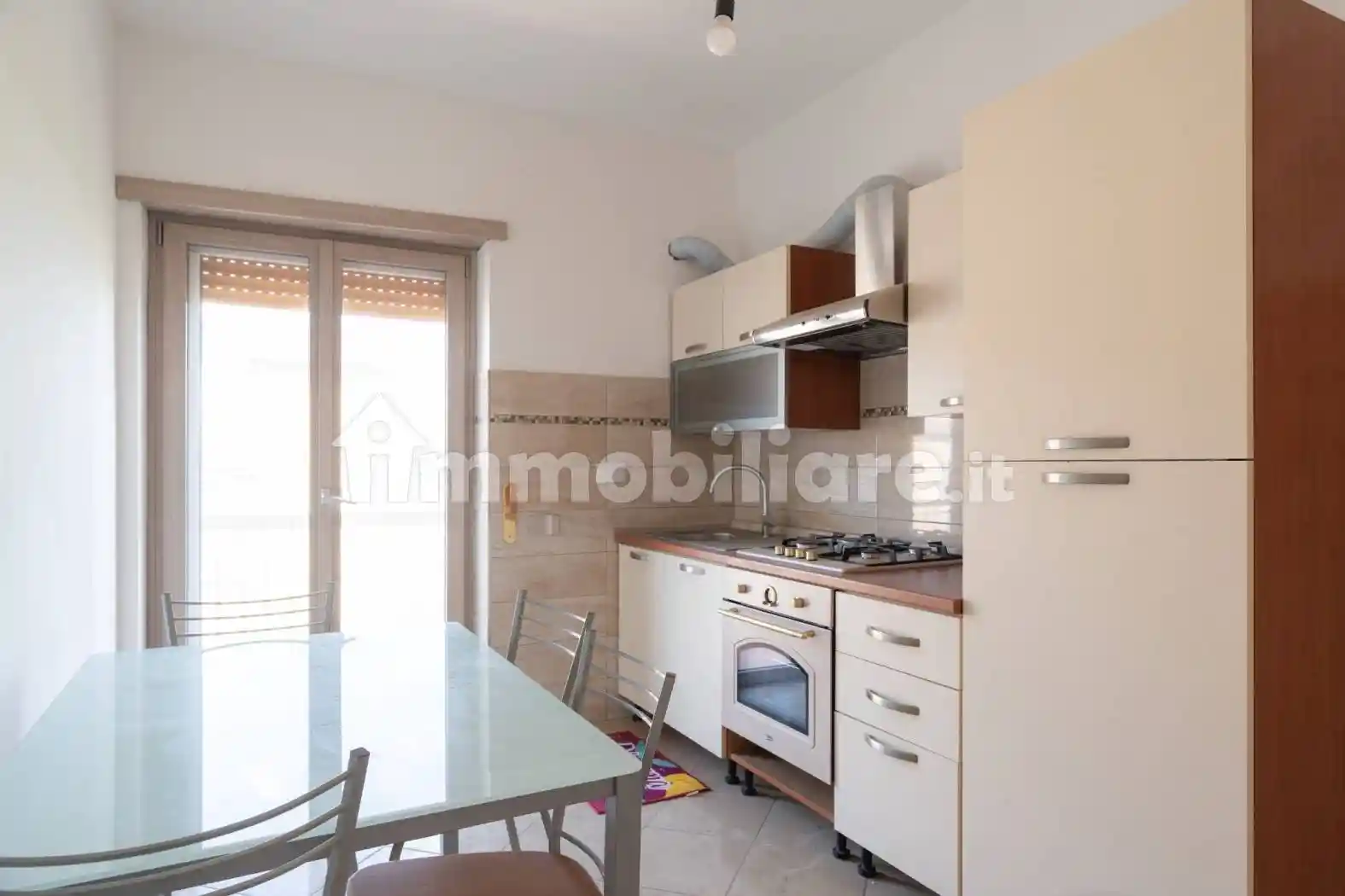 Palazzo - Edificio in vendita a Cisterna di Latina