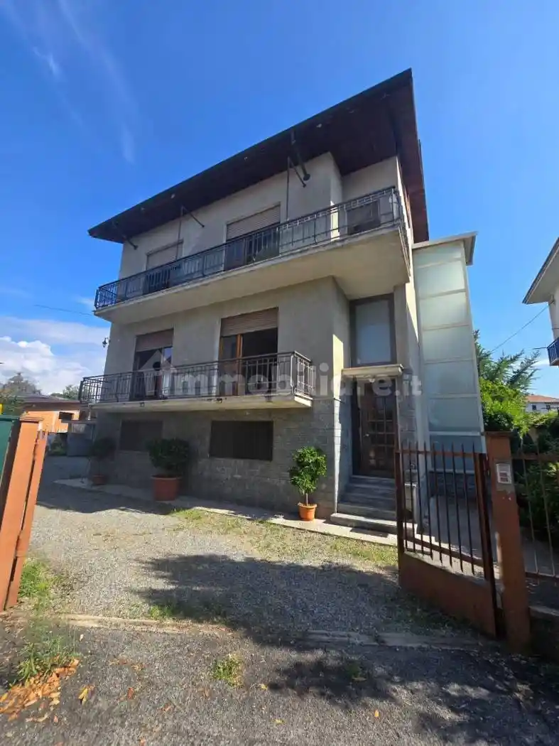 Villa in vendita a Vigliano Biellese