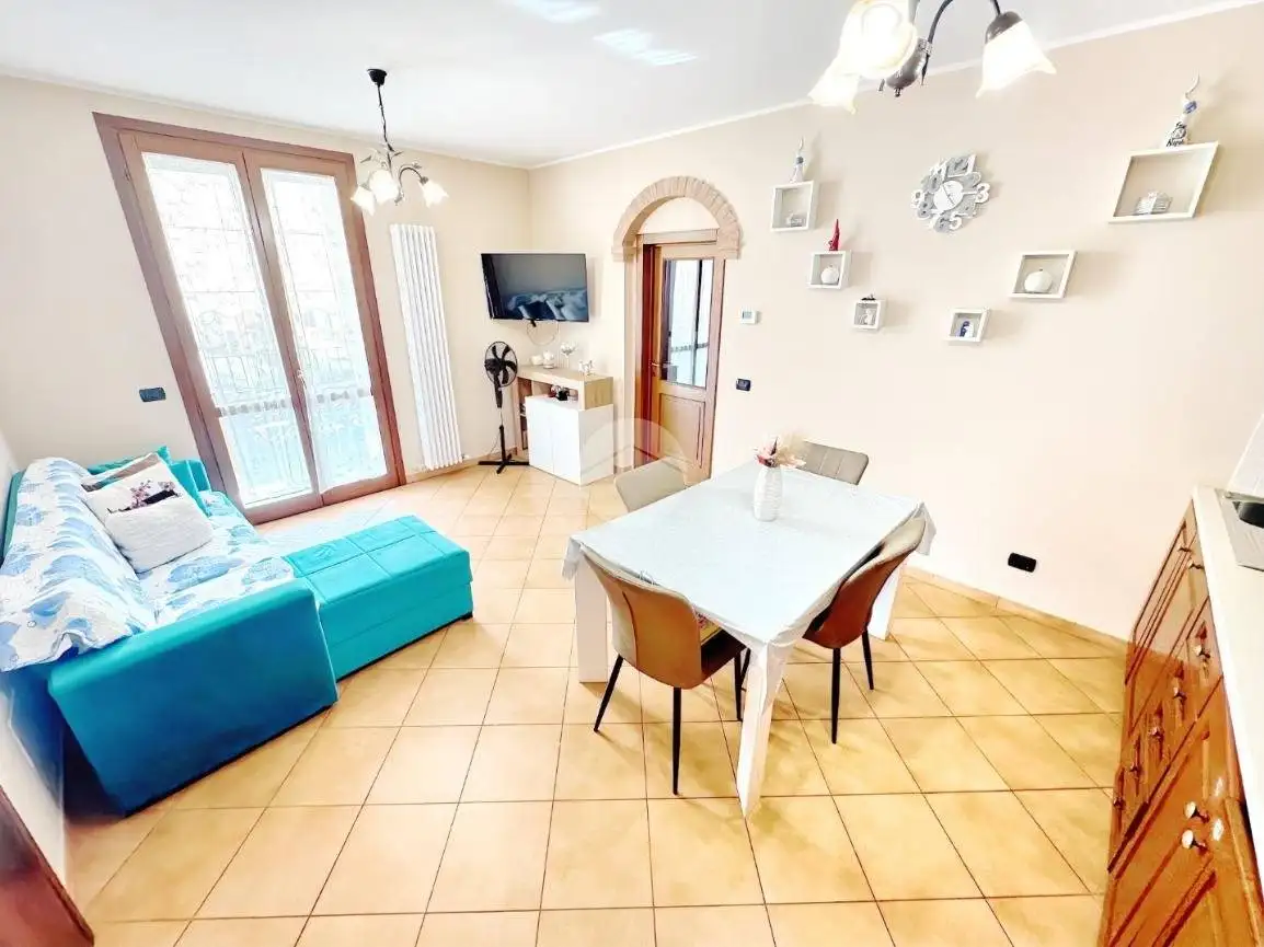 Trilocale via Giuseppe Mazzini 2, Brescello - foto 3