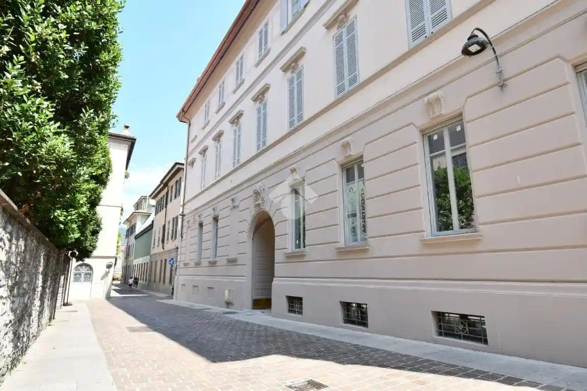 Appartamento in vendita a Como