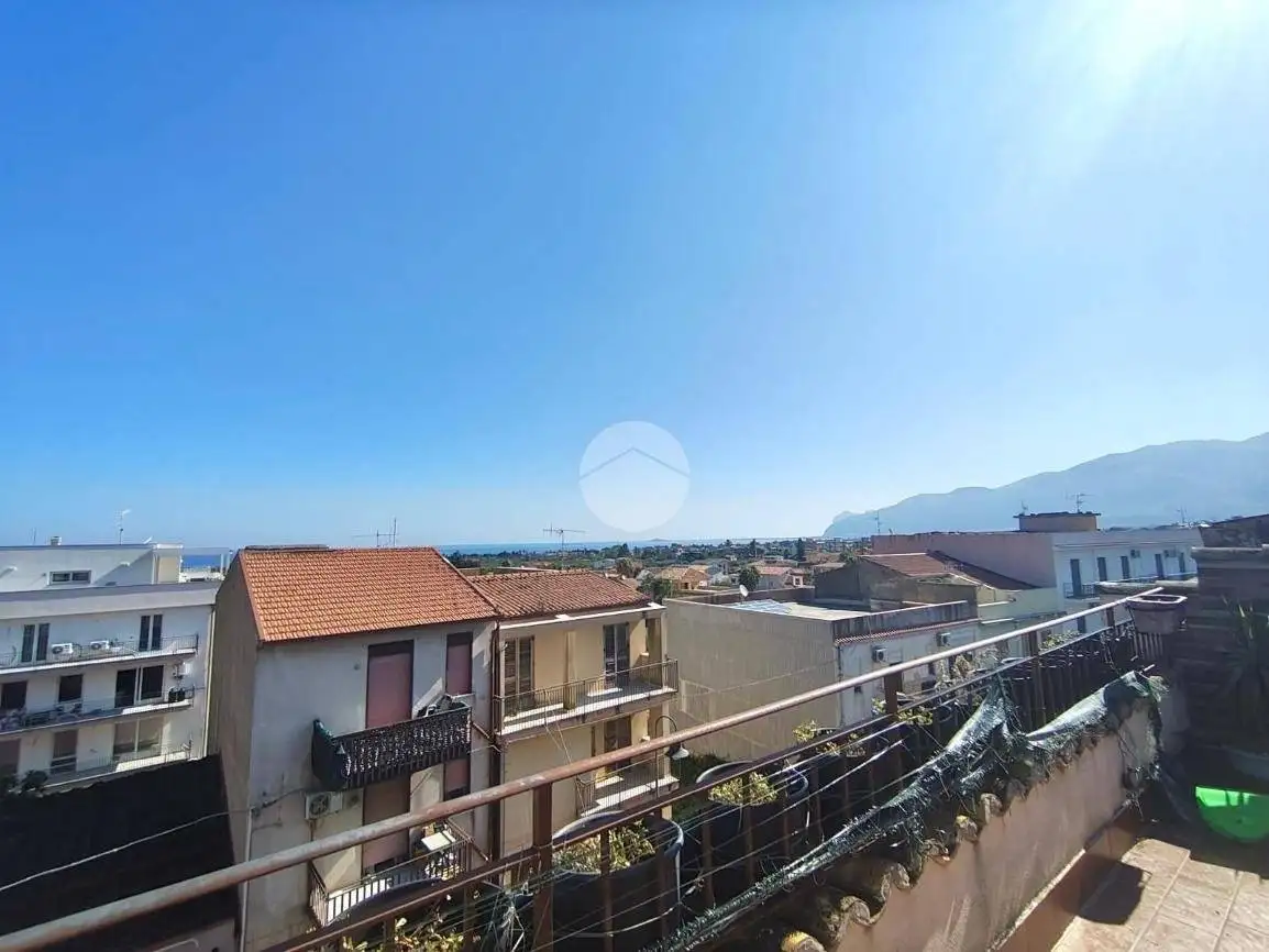 Palazzo - Edificio in vendita a Carini