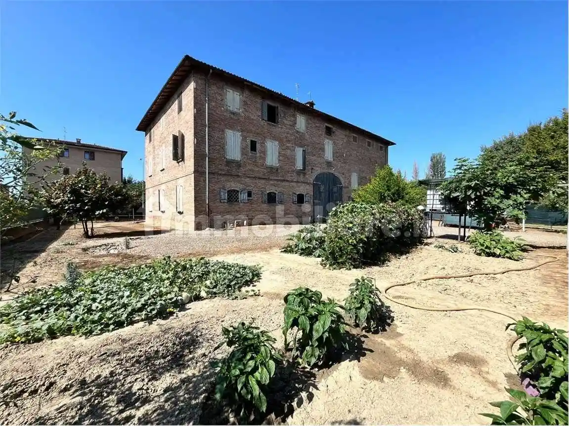 Rustico - Casale in vendita a Campogalliano