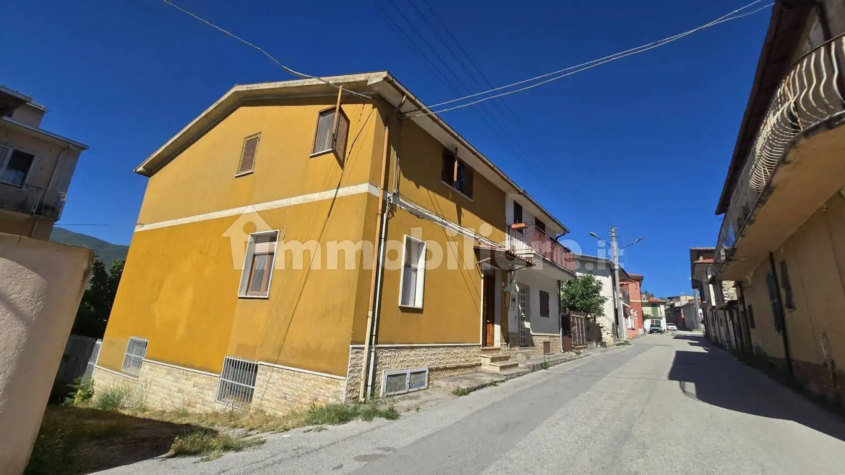 Villa in vendita a Ortucchio