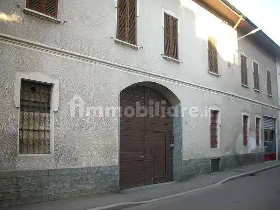 Palazzo - Edificio in vendita a Busto Arsizio