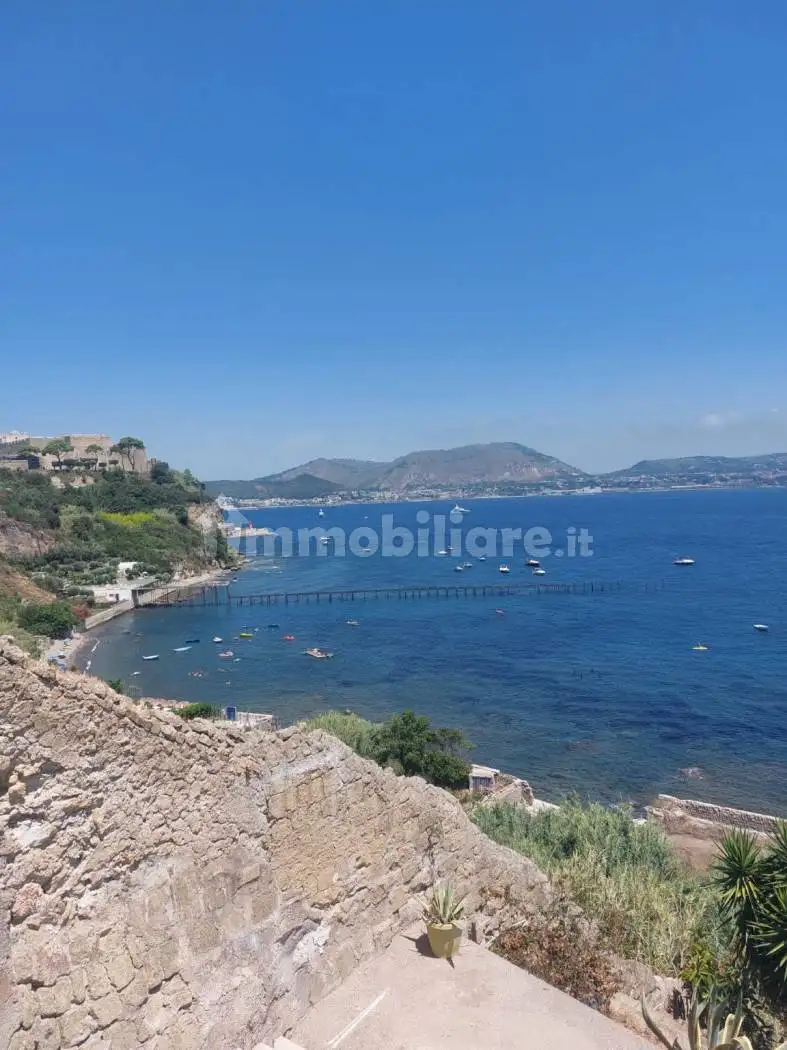 Appartamento in affitto a Bacoli