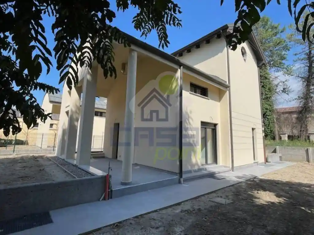 Villa in vendita a Monticelli d'Ongina