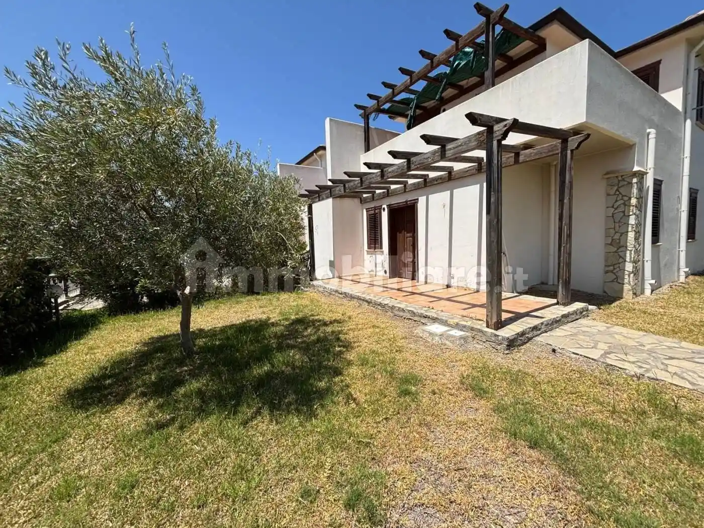 Villa in vendita a Campofelice di Roccella