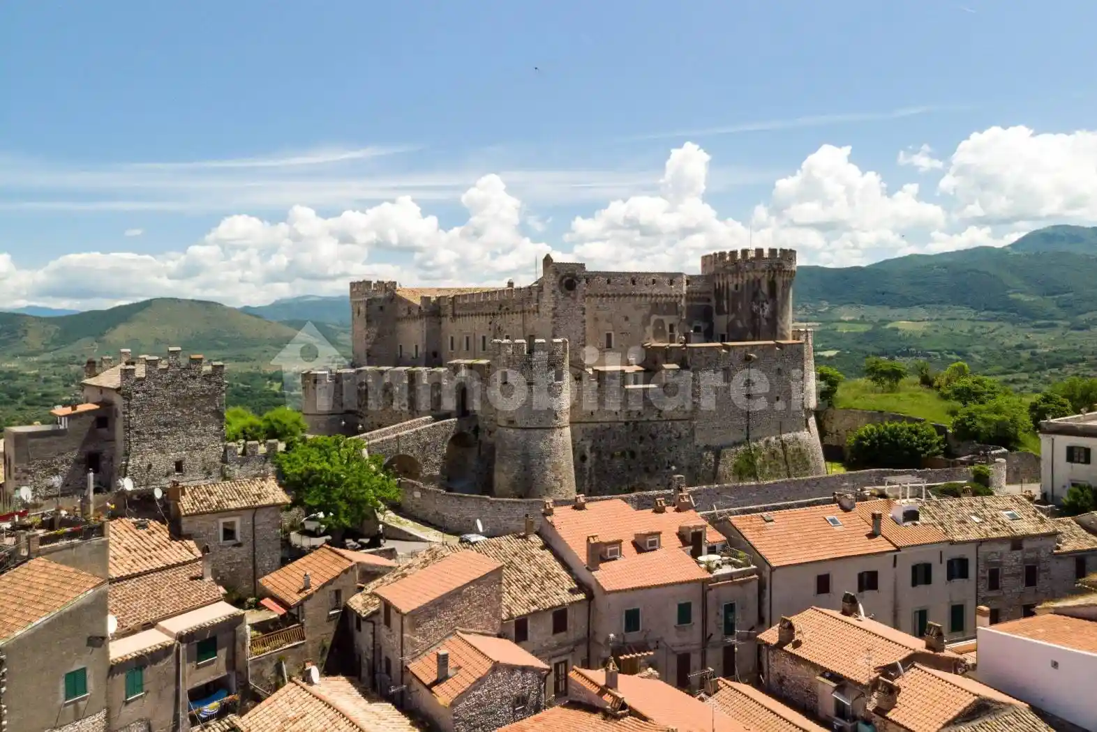 Palazzo - Edificio in vendita a Nerola