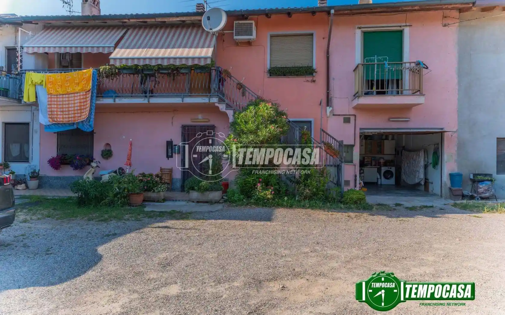 Casa indipendente in vendita a Marcallo con Casone