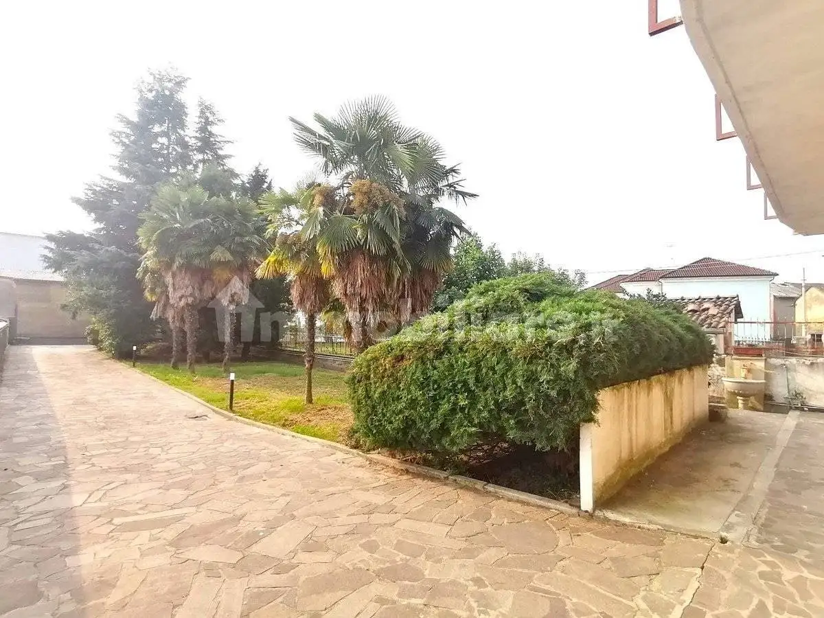 Villa in vendita a Prarolo