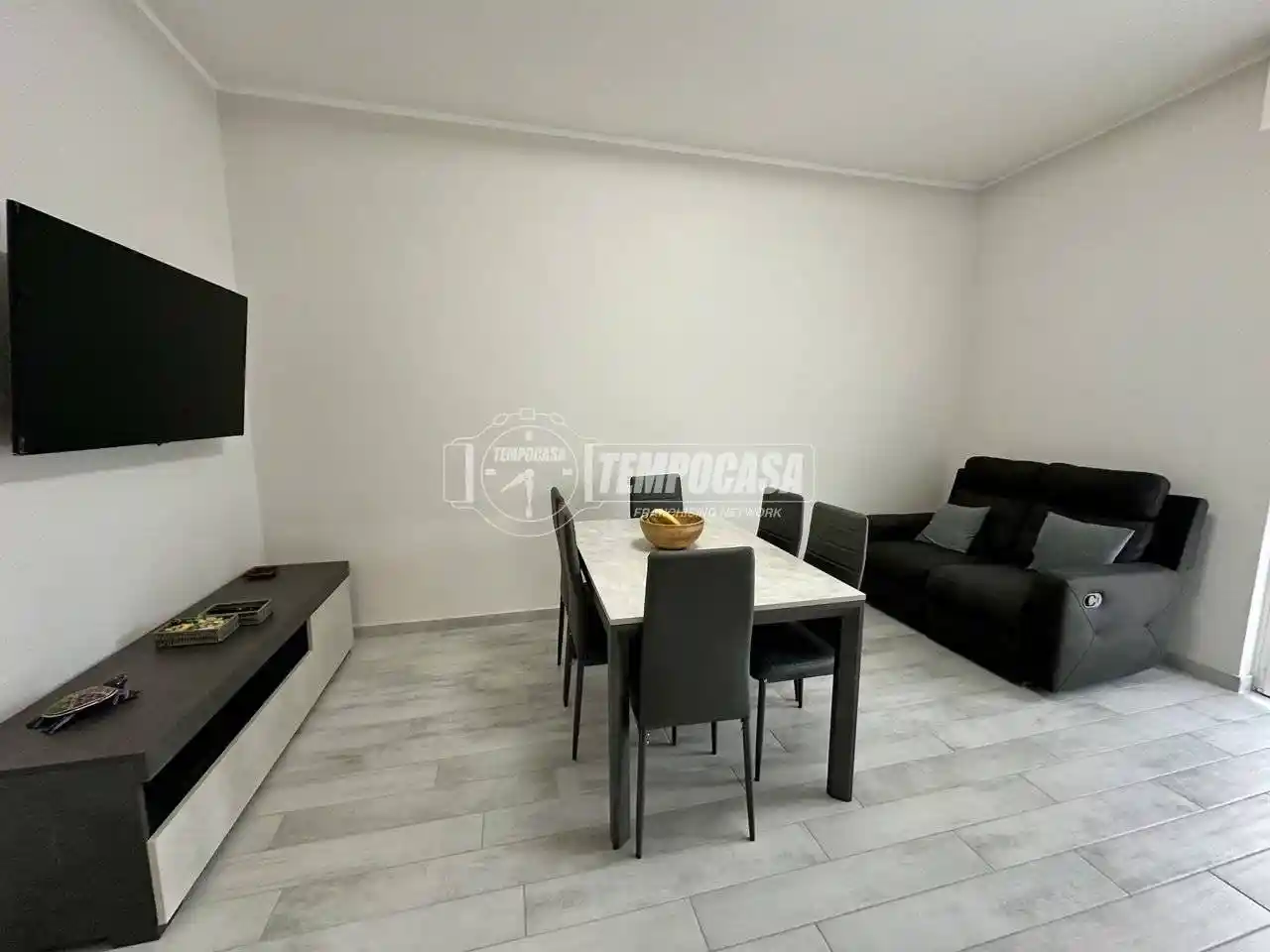 Appartamento in vendita a Usmate Velate