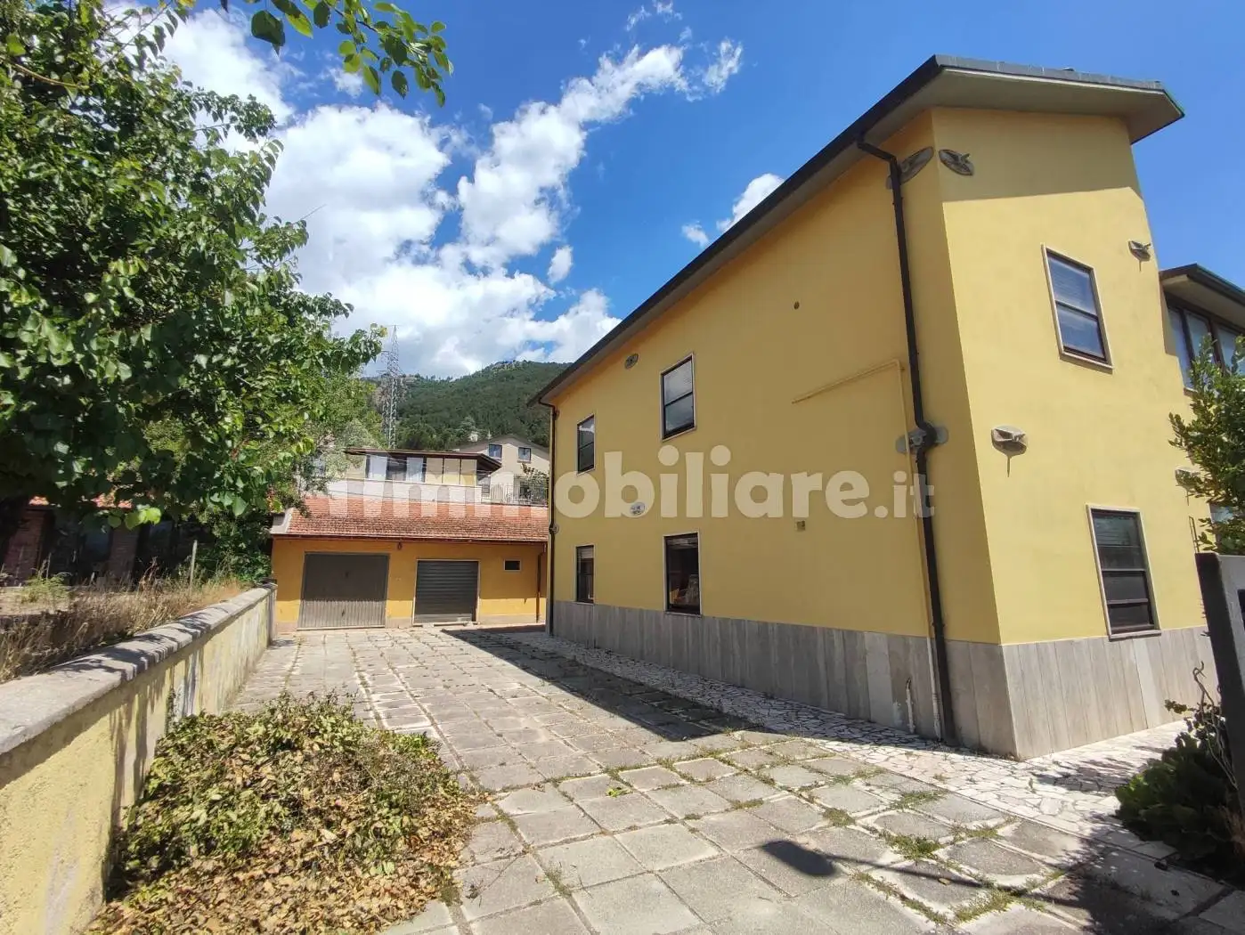 Casa indipendente in vendita a L'Aquila