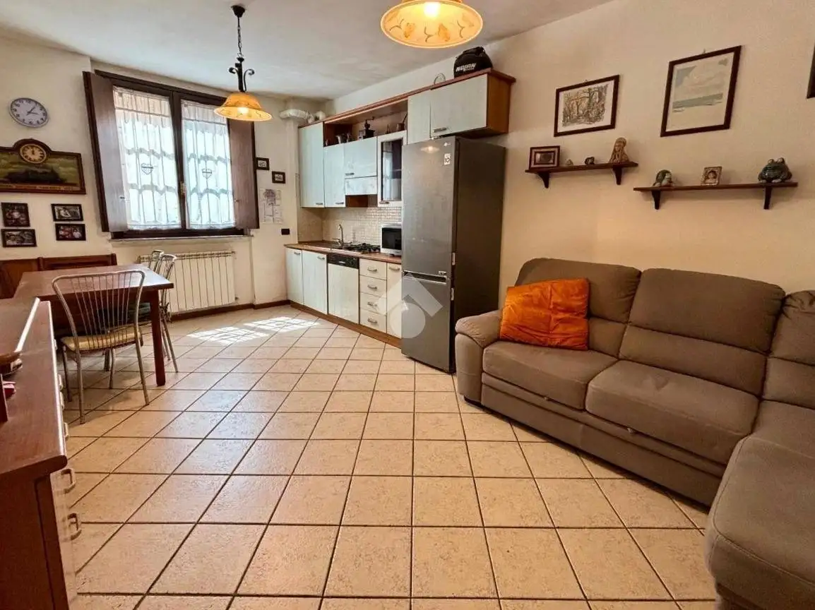 Appartamento in vendita a Strozza