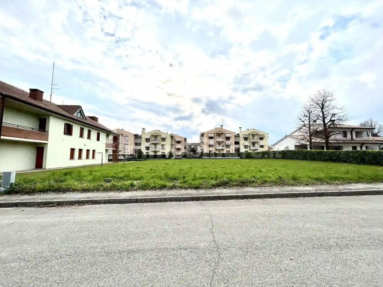 Terratetto unifamiliare 1080 m², ottimo stato, Centro, Cappella Maggiore - foto 2