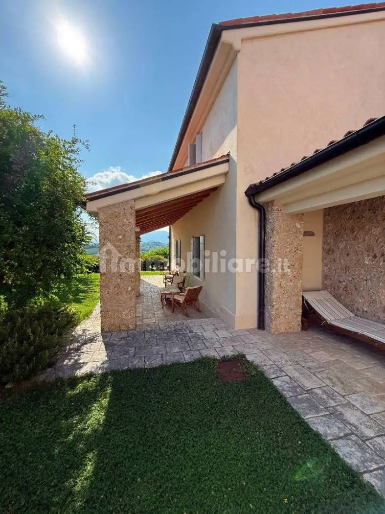 Villa in vendita a San Pietro di Feletto