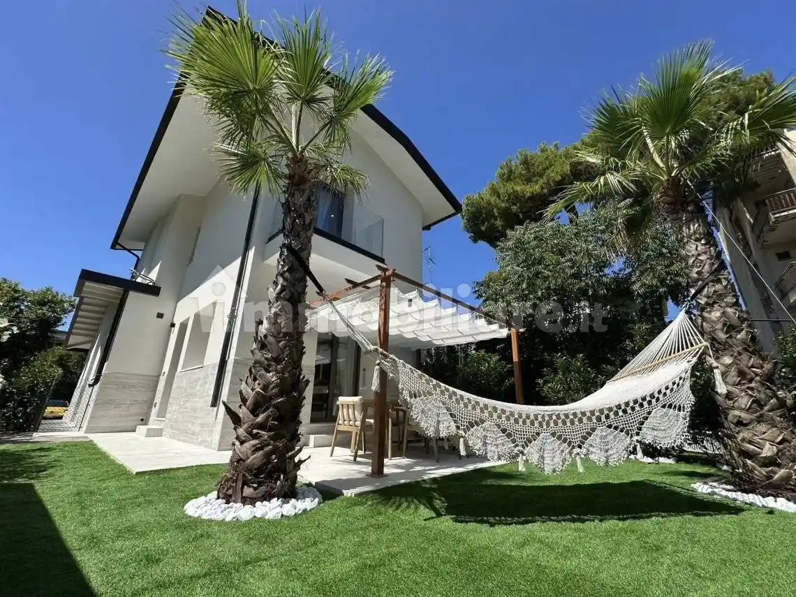 Villa in vendita a Riccione