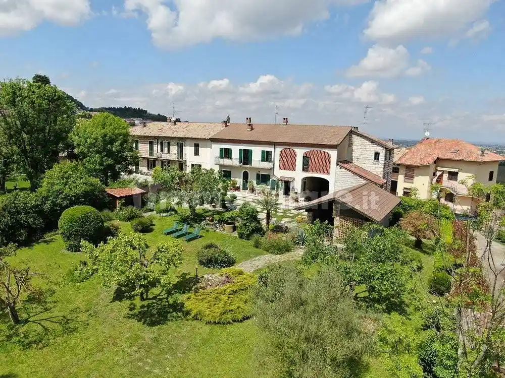 Villa unifamiliare via Serra, Centro, Camino - foto 2