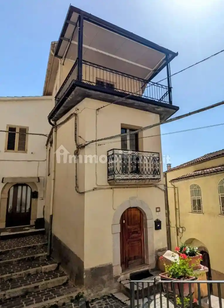 Casa indipendente in affitto a Carpinone