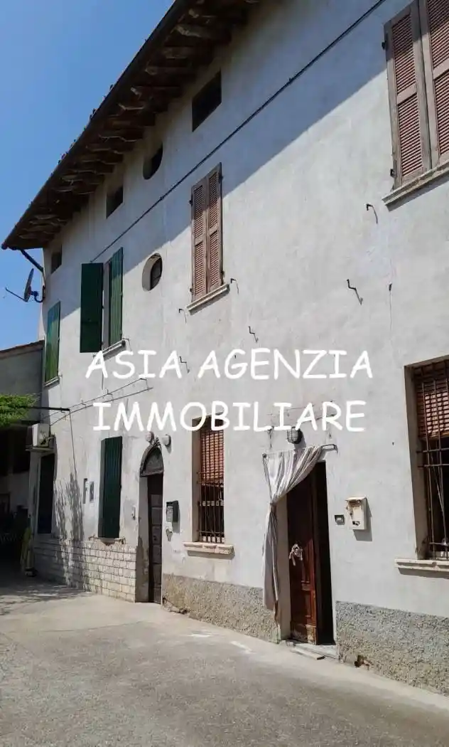 Casa indipendente in vendita a Quinzano d'Oglio
