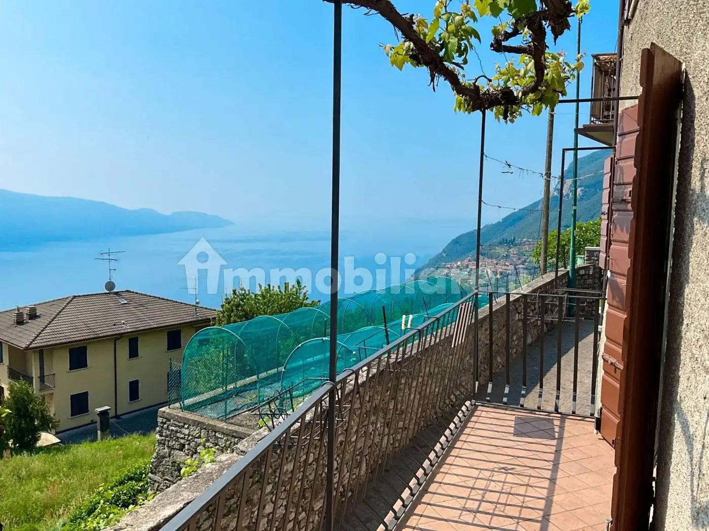 Appartamento in vendita a Tignale