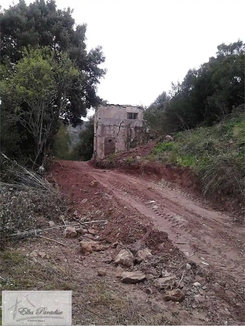 Rustico - Casale in vendita a Rio