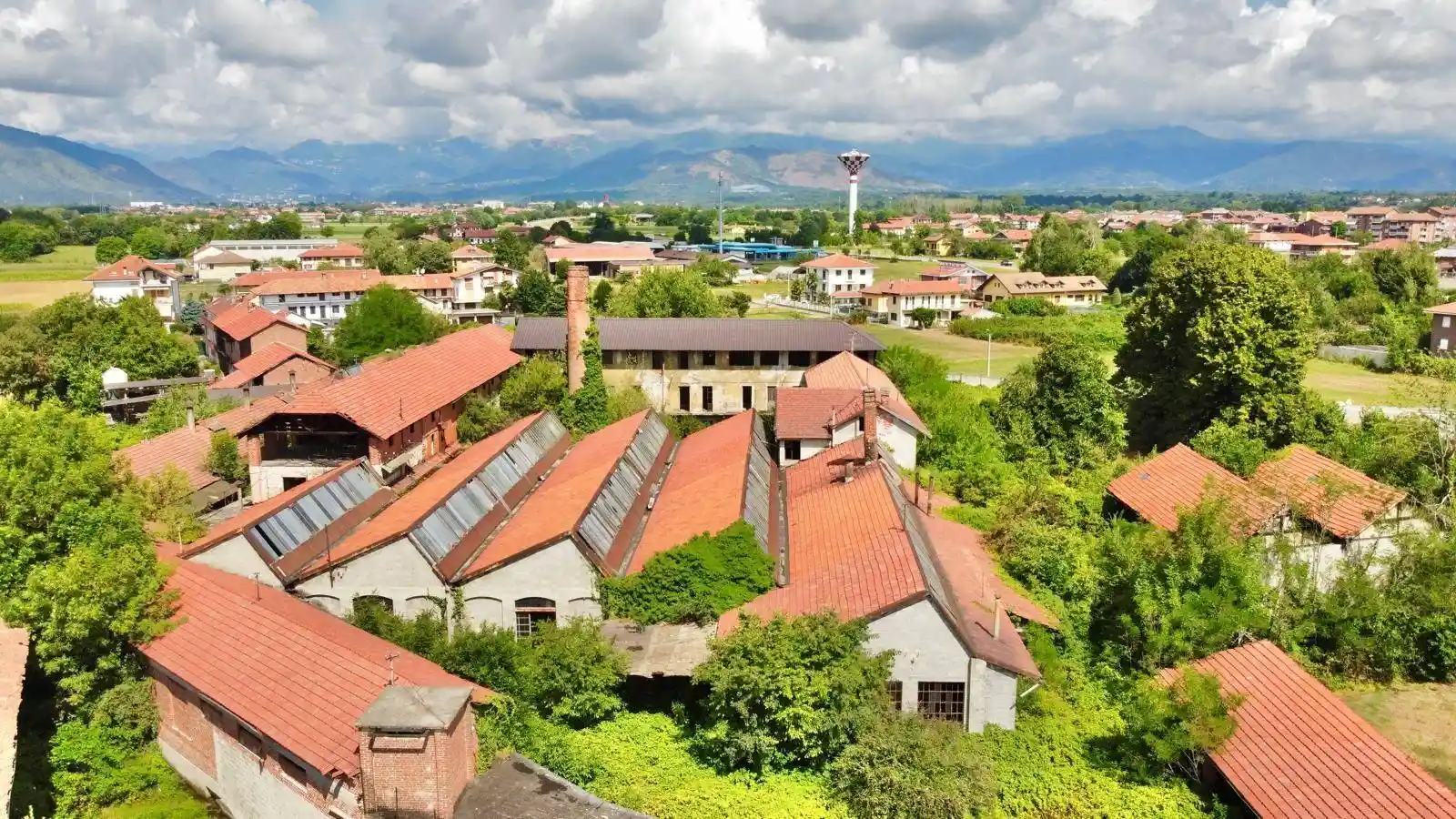Palazzo - Edificio in vendita a Ciriè