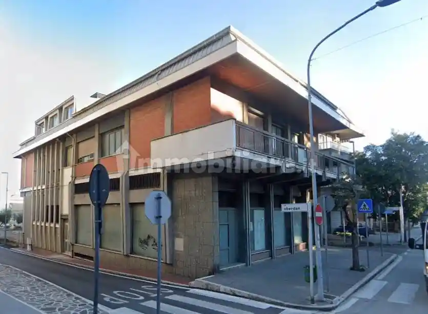 Palazzo - Edificio in Vendita - foto 2