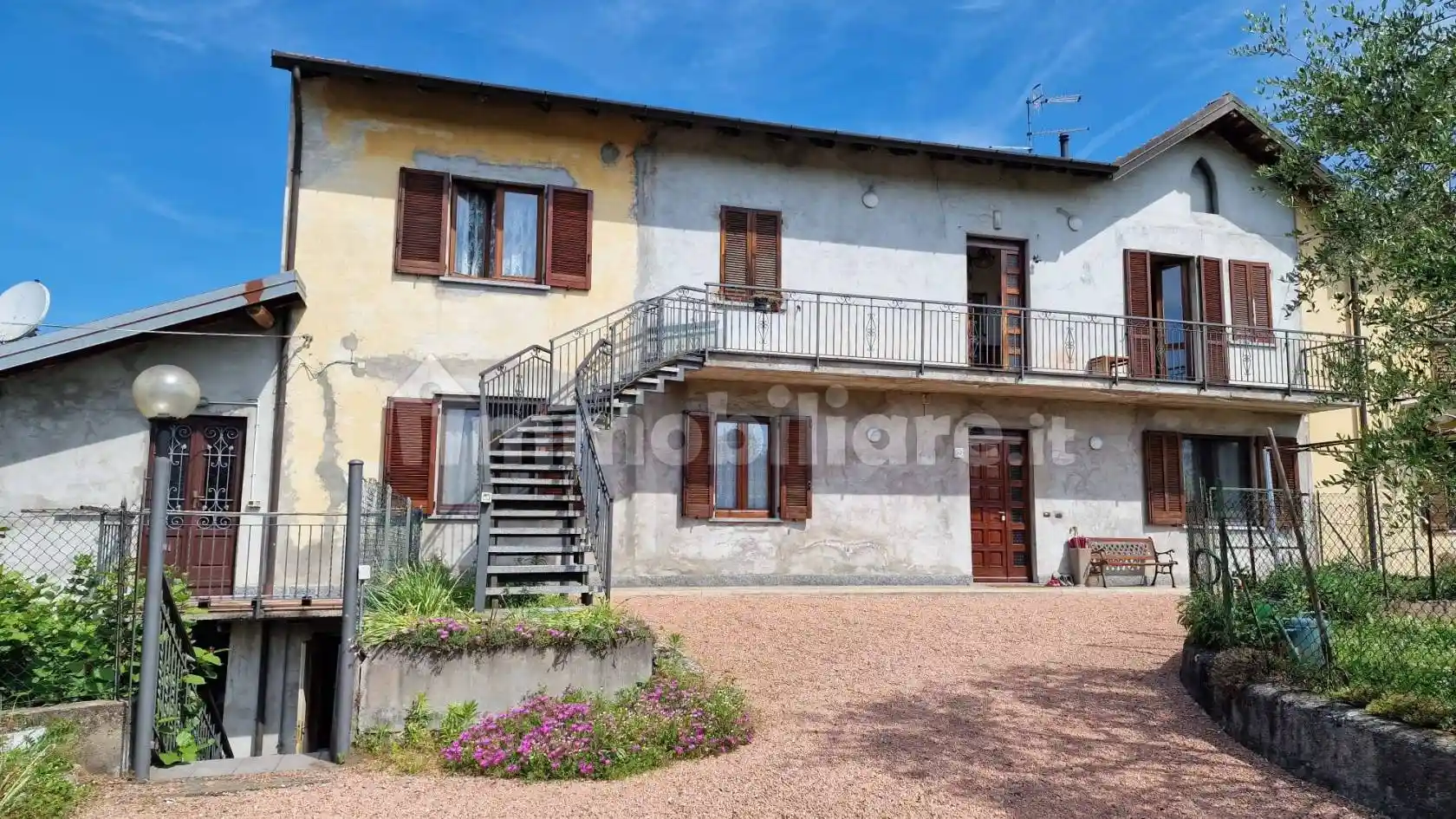 Appartamento in vendita a Brebbia